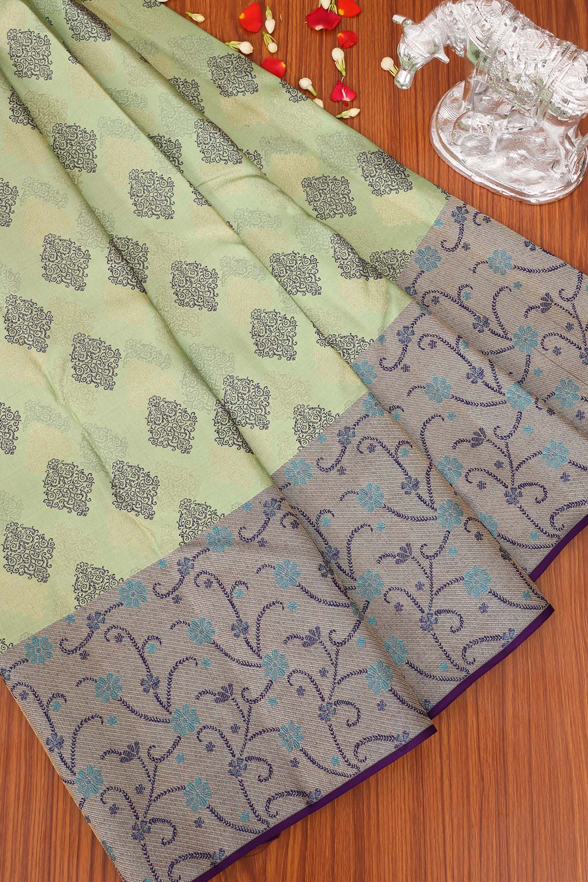 Parrot Green Traditional Kanchipuram Silk Saree