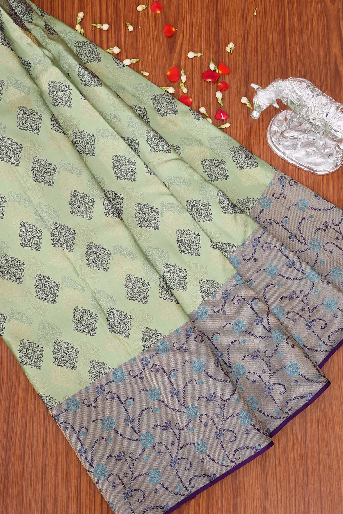 Parrot Green Traditional Kanchipuram Silk Saree