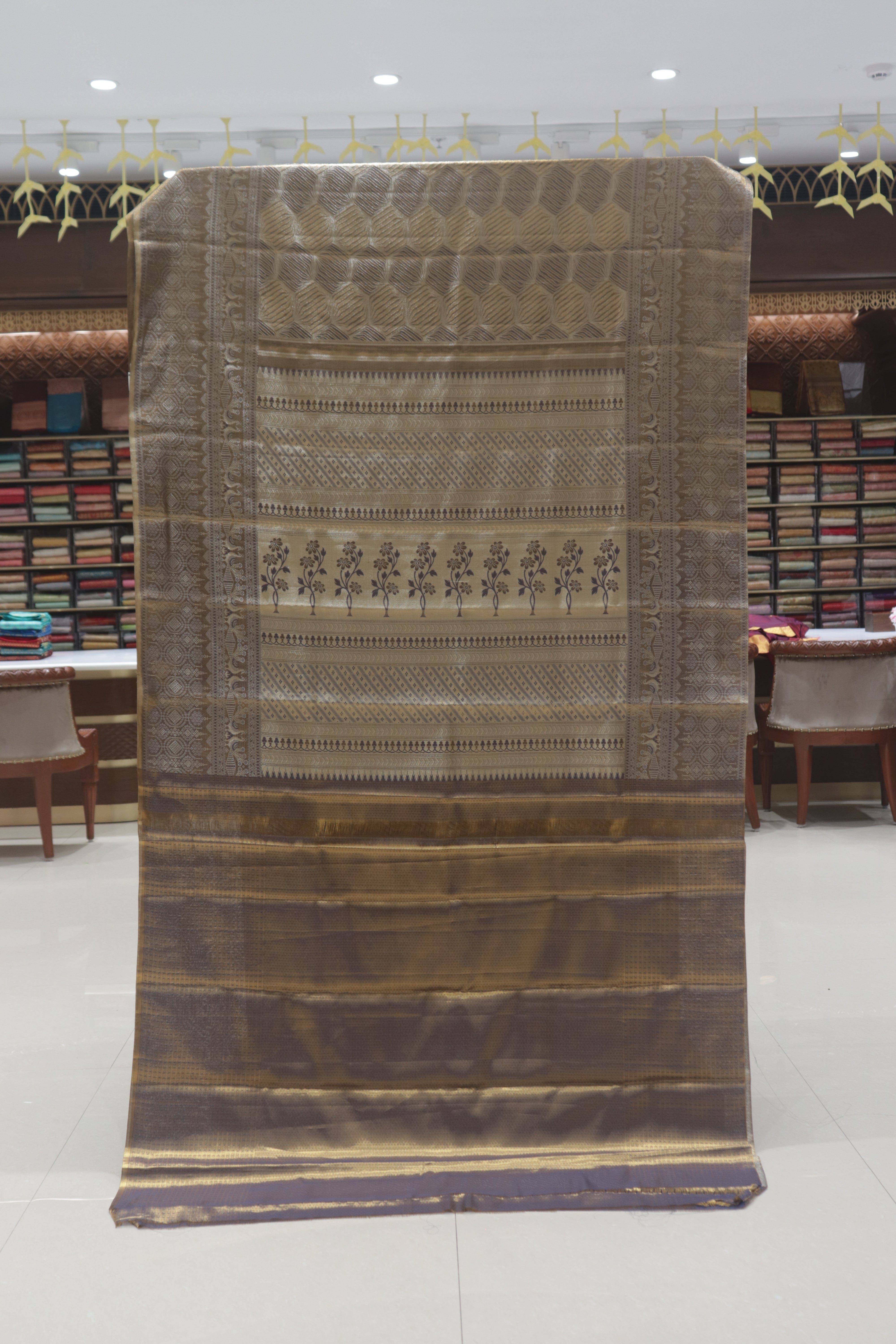 Royal Antique Gold Tissue Kanchipuram Silk Saree