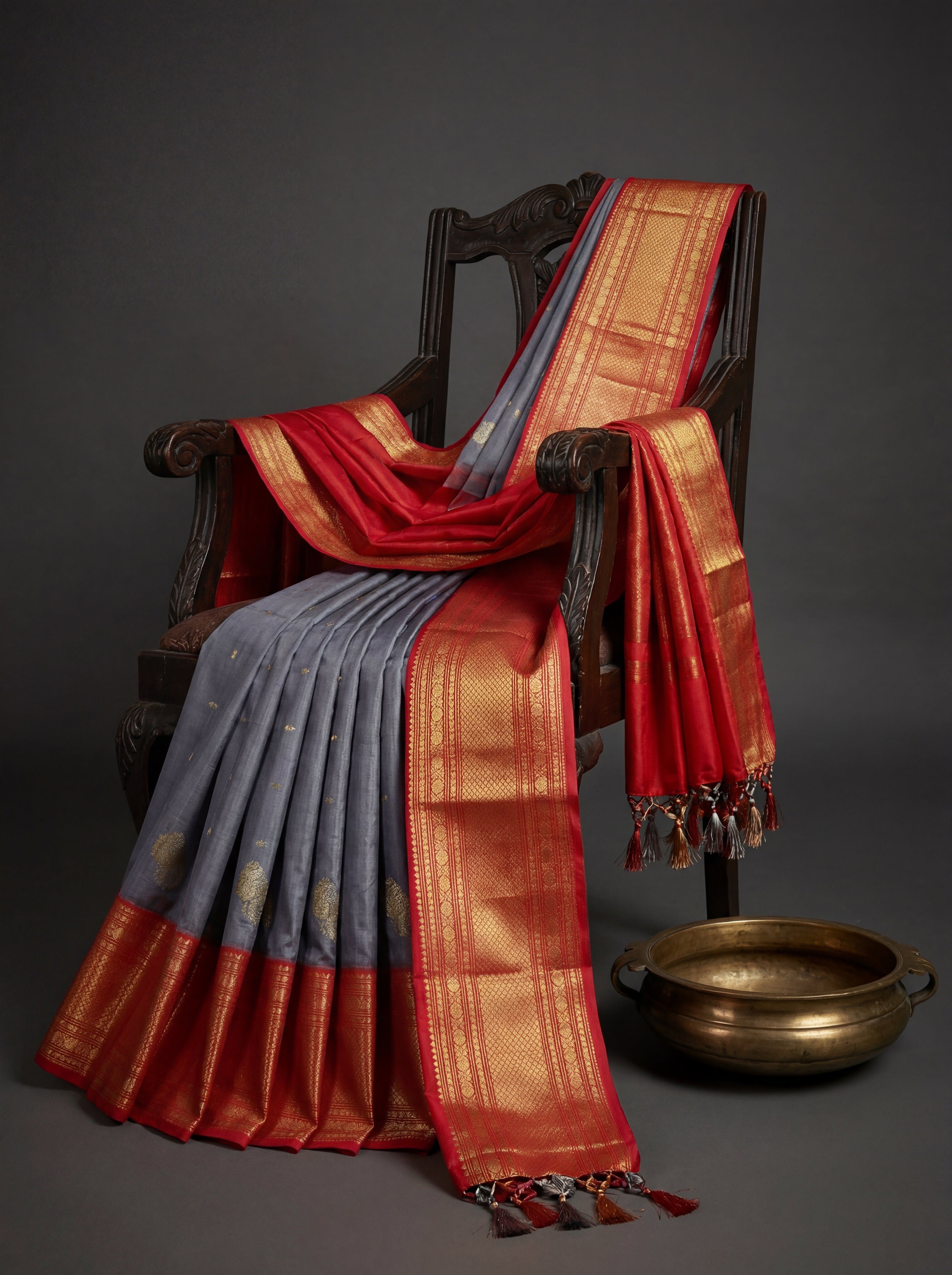Elegant Grey Kanchi Handloom Saree